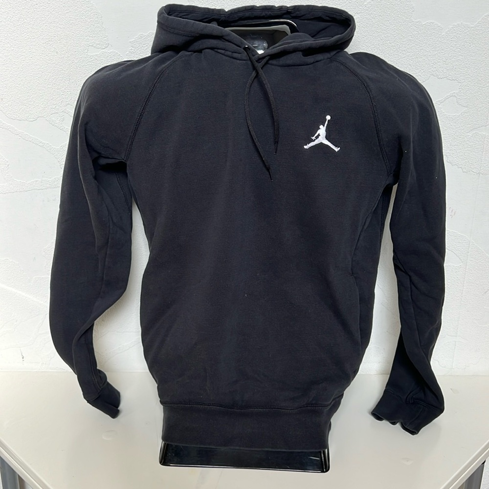 JORDAN Men’s Classic Black Long Sleeve Hooded Sweatshirt with White Logo Size M